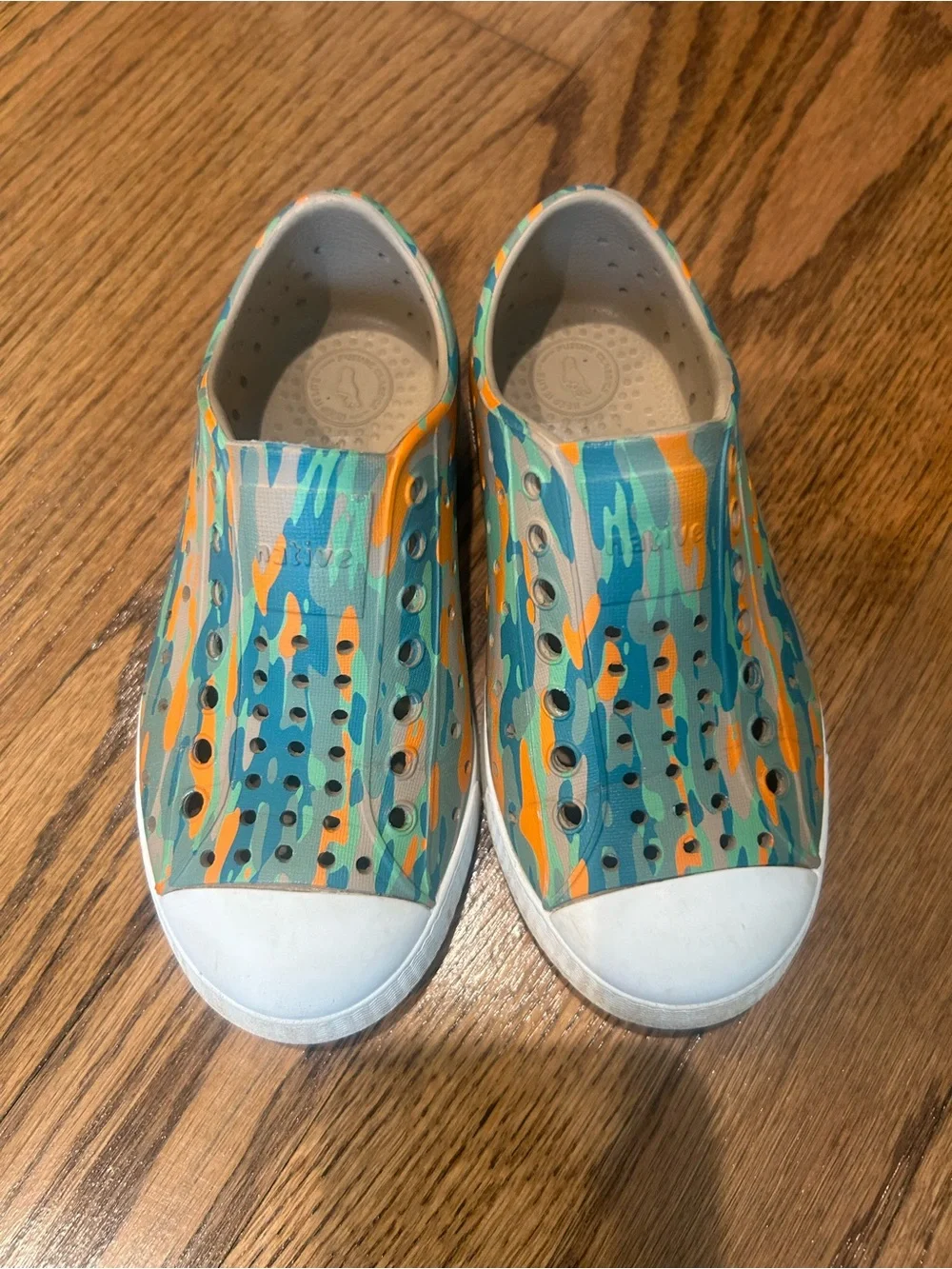 Native Kids Slip-On Shoes in Teal & Orange